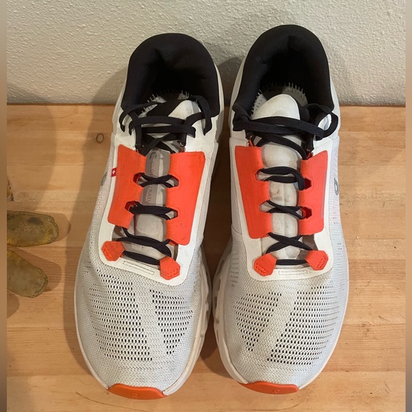 On Cloudstratus 3 Running Shoes White/Sand Mens Size 10.5 - Picture 2 of 10